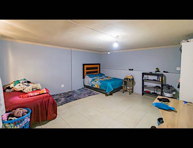 8 BEDROOM FREESTANDING FOR SALE IN WESTDENE